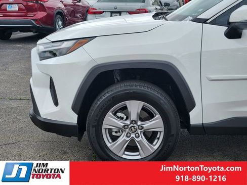 Used 2025 Toyota RAV4 XLE w/ Convenience Package image 9