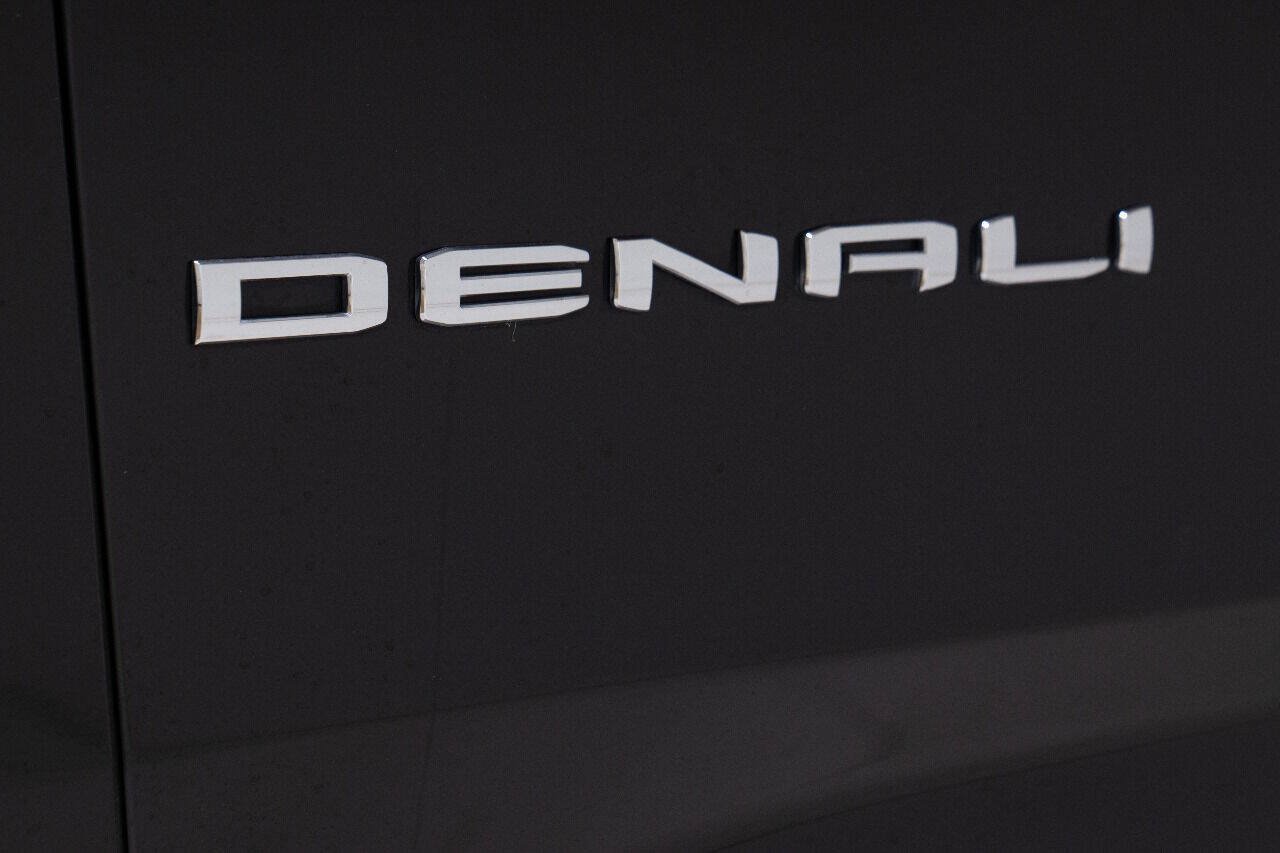 Used 2021 GMC Yukon XL Denali AWD/4WD image 26