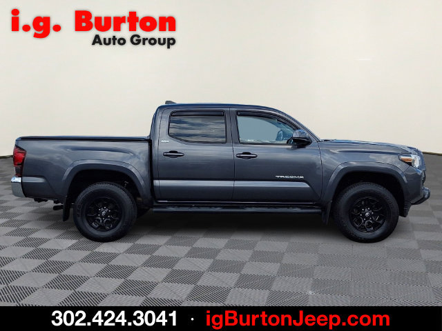 Used 2022 Toyota Tacoma SR5 AWD/4WD image 7