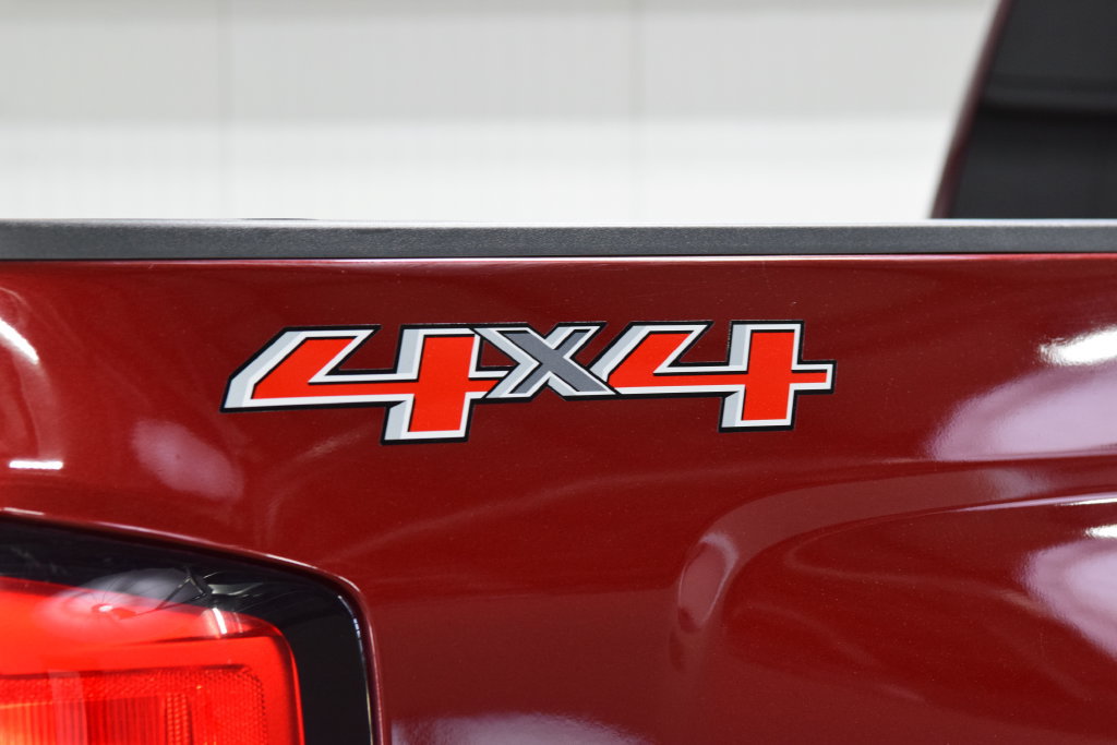 Used 2015 Chevrolet Silverado 1500 LTZ w/ LTZ Plus Package AWD/4WD image 17