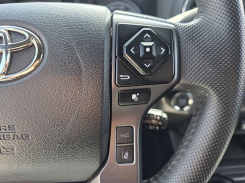 Used 2023 Toyota Tacoma TRD Sport image 23