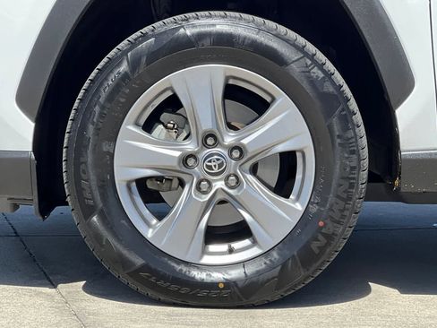 Used 2022 Toyota RAV4 XLE w/ Convenience Package FWD image 36