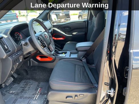 Used 2026 Nissan Frontier PRO-4X AWD/4WD image 12
