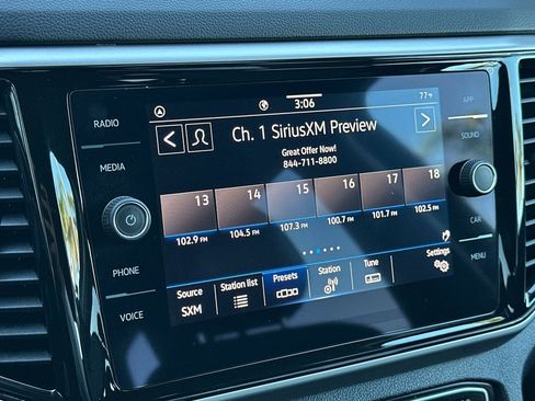 Used 2023 Volkswagen Atlas SE image 19