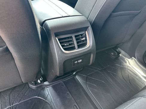 Used 2024 Chevrolet Blazer LT w/ Convenience Package FWD image 31