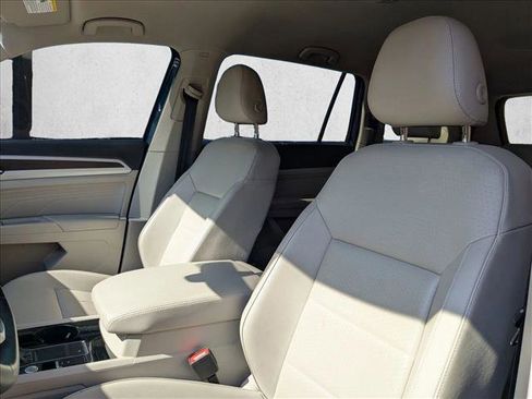 Used 2022 Volkswagen Atlas SE FWD image 8