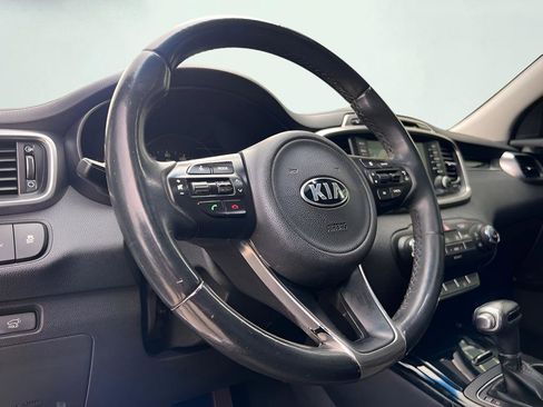 Used 2018 Kia Sorento SX image 53
