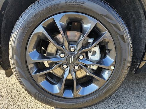 Used 2026 Dodge Durango GT image 4