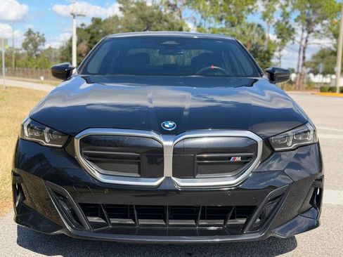 Used 2024 BMW i5 M60 image 8