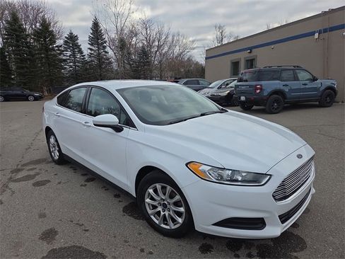 Used 2016 Ford Fusion S image 3