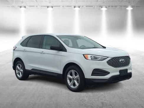 Used 2023 Ford Edge SE AWD/4WD image 2