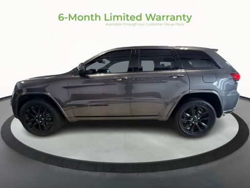 Used 2019 Jeep Grand Cherokee Altitude AWD/4WD image 4