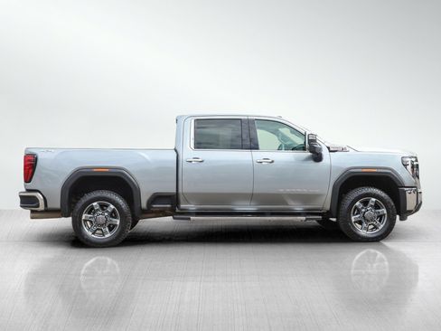 Used 2025 GMC Sierra 3500 SLT w/ SLT Premium Package AWD/4WD image 6