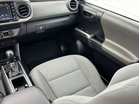 Certified 2020 Toyota Tacoma SR5 image 19