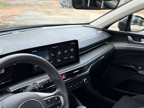 Used 2025 Kia K5 LXS image 31