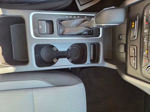 Used 2018 Ford Escape SE AWD/4WD image 19