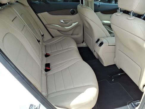 Used 2021 Mercedes-Benz GLC 300 image 14