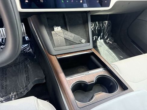 Used 2022 Tesla Model S AWD/4WD image 21