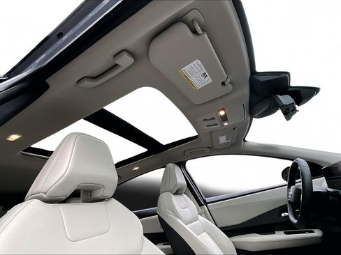 Used 2024 Nissan Ariya EVOLVE+ image 26