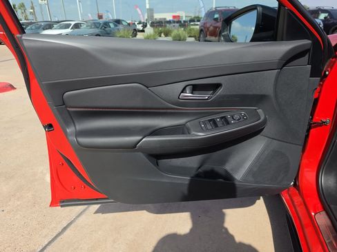 New 2026 Nissan Sentra SR w/ Floor Mat Package FWD image 22