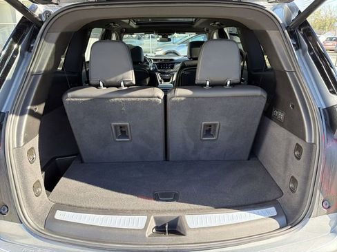 Used 2025 Cadillac XT6 Premium Luxury AWD/4WD image 27