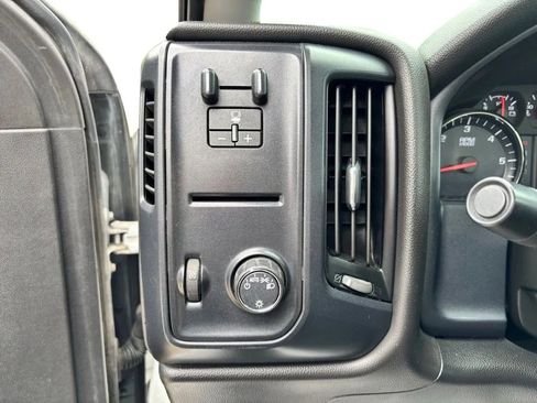 Used 2019 Chevrolet Silverado 2500 W/T AWD/4WD image 12