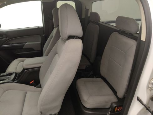 Used 2021 Chevrolet Colorado W/T w/ WT Convenience Package RWD image 18