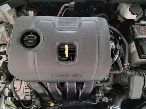 Used 2019 Hyundai Elantra SE image 30