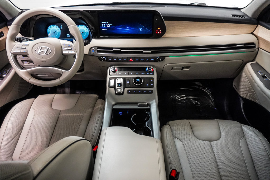 Used 2024 Hyundai Palisade Limited FWD image 12
