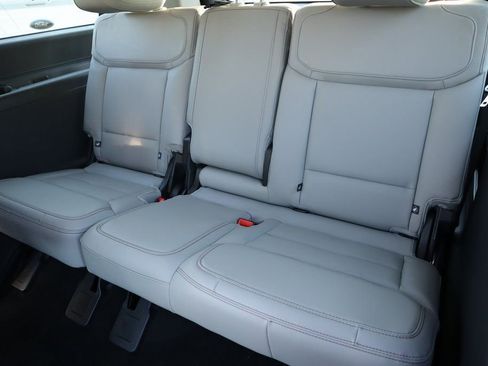 New 2025 Ford Expedition Max Active AWD/4WD image 15
