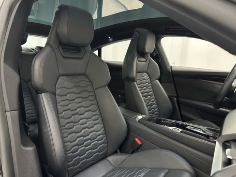 Used 2022 Audi e-tron GT Prestige w/ Prestige Package AWD/4WD image 19