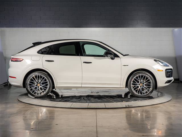 Certified 2023 Porsche Cayenne Platinum Edition AWD/4WD image 8
