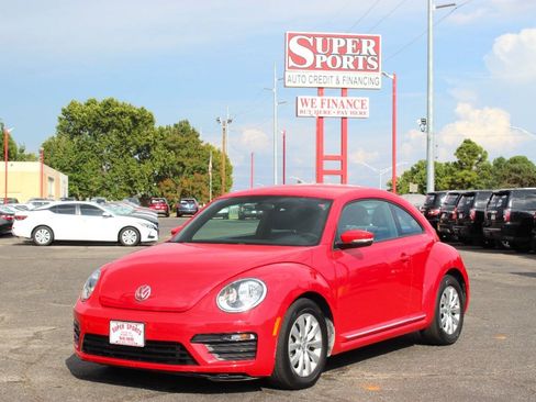 Used 2019 Volkswagen Beetle 2.0T S FWD image 7