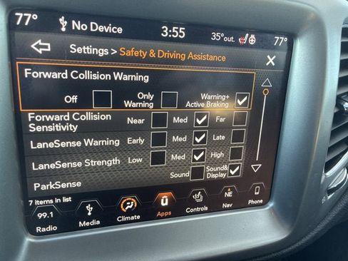 Used 2018 Jeep Compass Latitude w/ Popular Equipment Group image 29