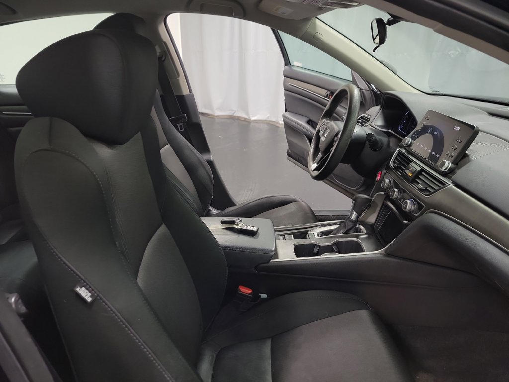 Used 2018 Honda Accord LX image 30