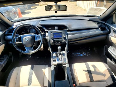 Used 2017 Honda Civic Sport image 3