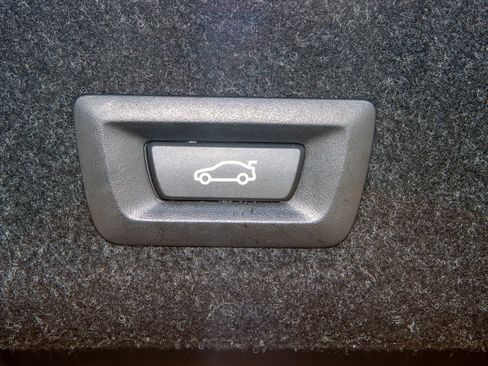 Used 2020 BMW 330i Sedan image 10