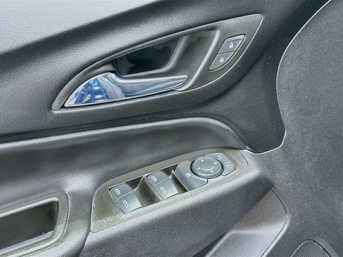 Used 2023 Chevrolet Equinox LT FWD image 17