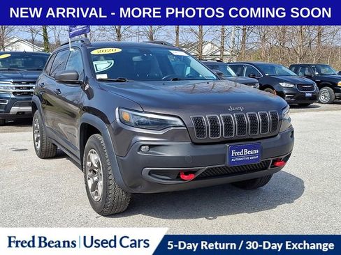 Used 2020 Jeep Cherokee Trailhawk w/ Cold Weather Group AWD/4WD image 2