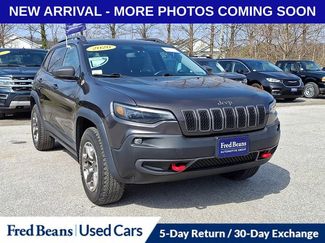 Used 2020 Jeep Cherokee Trailhawk w/ Cold Weather Group AWD/4WD video 2