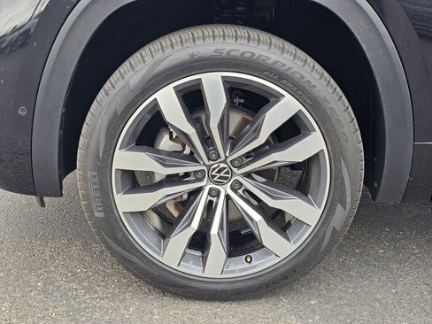 Used 2023 Volkswagen Atlas Cross Sport SEL Premium R-Line AWD/4WD image 8