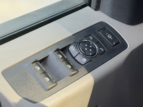 Used 2020 Ford F250 XLT w/ XLT Premium Package AWD/4WD image 18