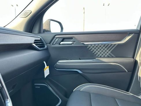 New 2026 GMC Acadia Denali w/ Super Cruise Package image 42