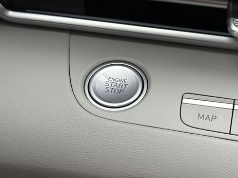 New 2026 Hyundai Elantra Limited FWD image 12