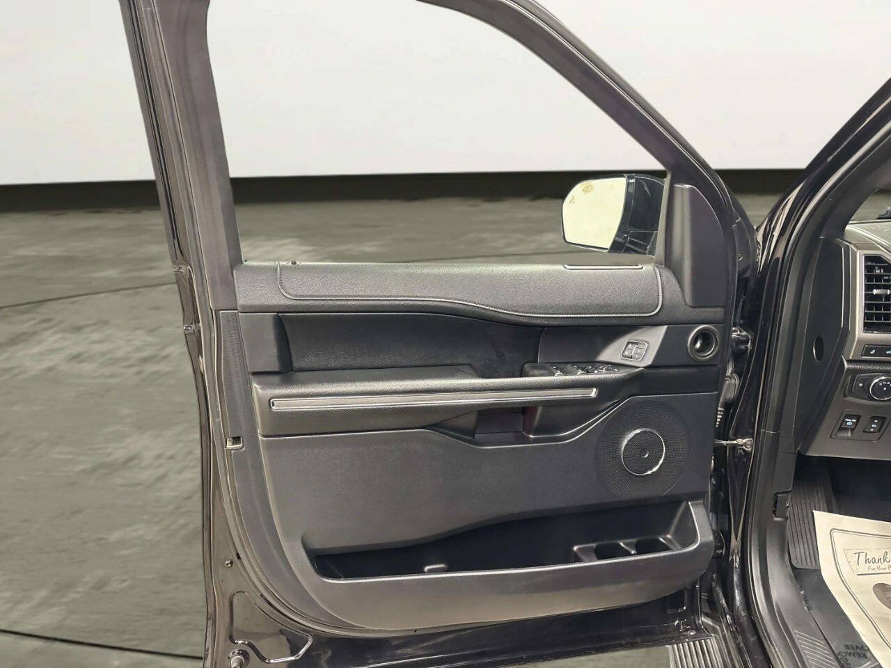 Used 2019 Ford Expedition XLT AWD/4WD image 15