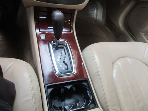 Used 2008 Buick Lucerne CXL FWD image 35