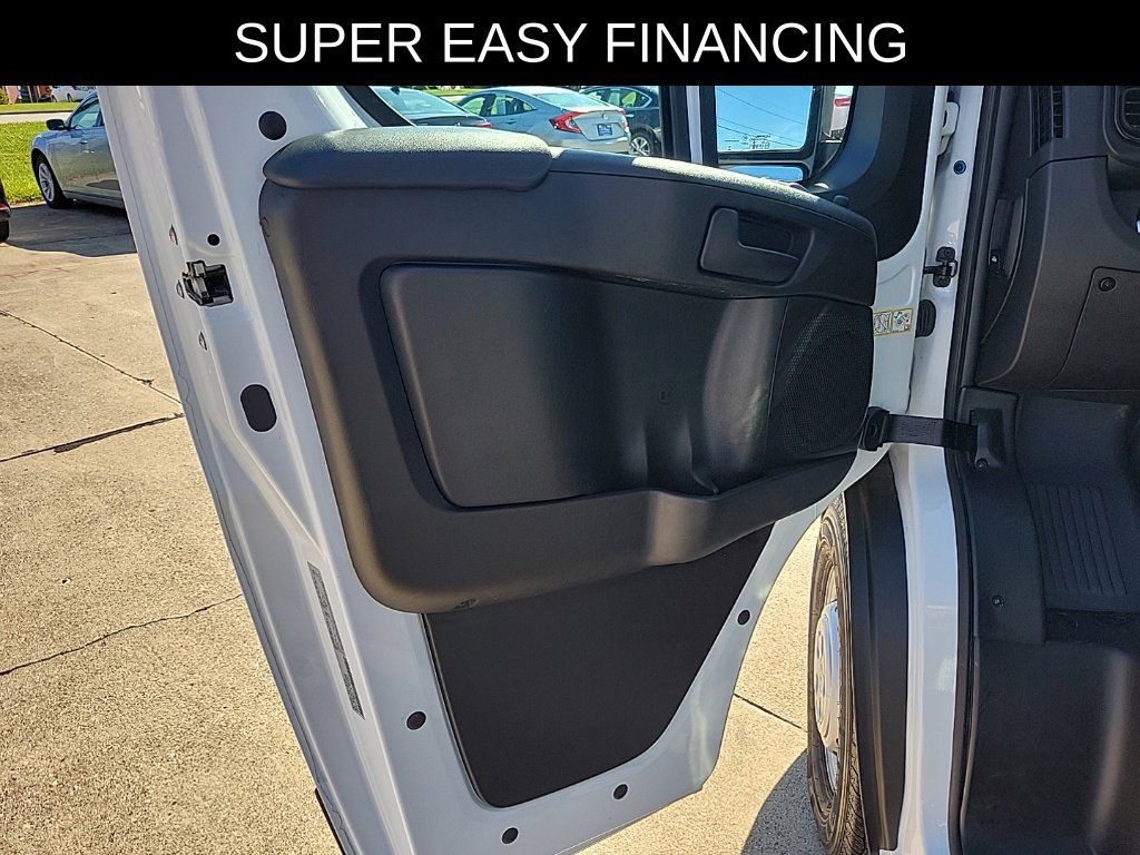 Used 2025 RAM ProMaster 2500 w/ Convenience Group FWD image 17