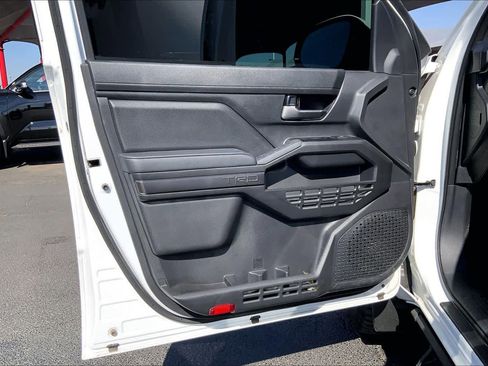 Used 2025 Toyota Tacoma TRD Sport image 22