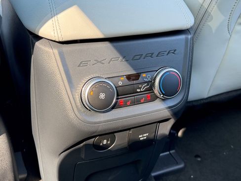 New 2026 Ford Explorer Platinum AWD/4WD image 12