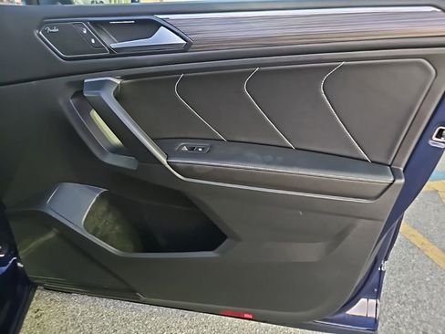 Used 2024 Volkswagen Tiguan SEL R-Line image 35